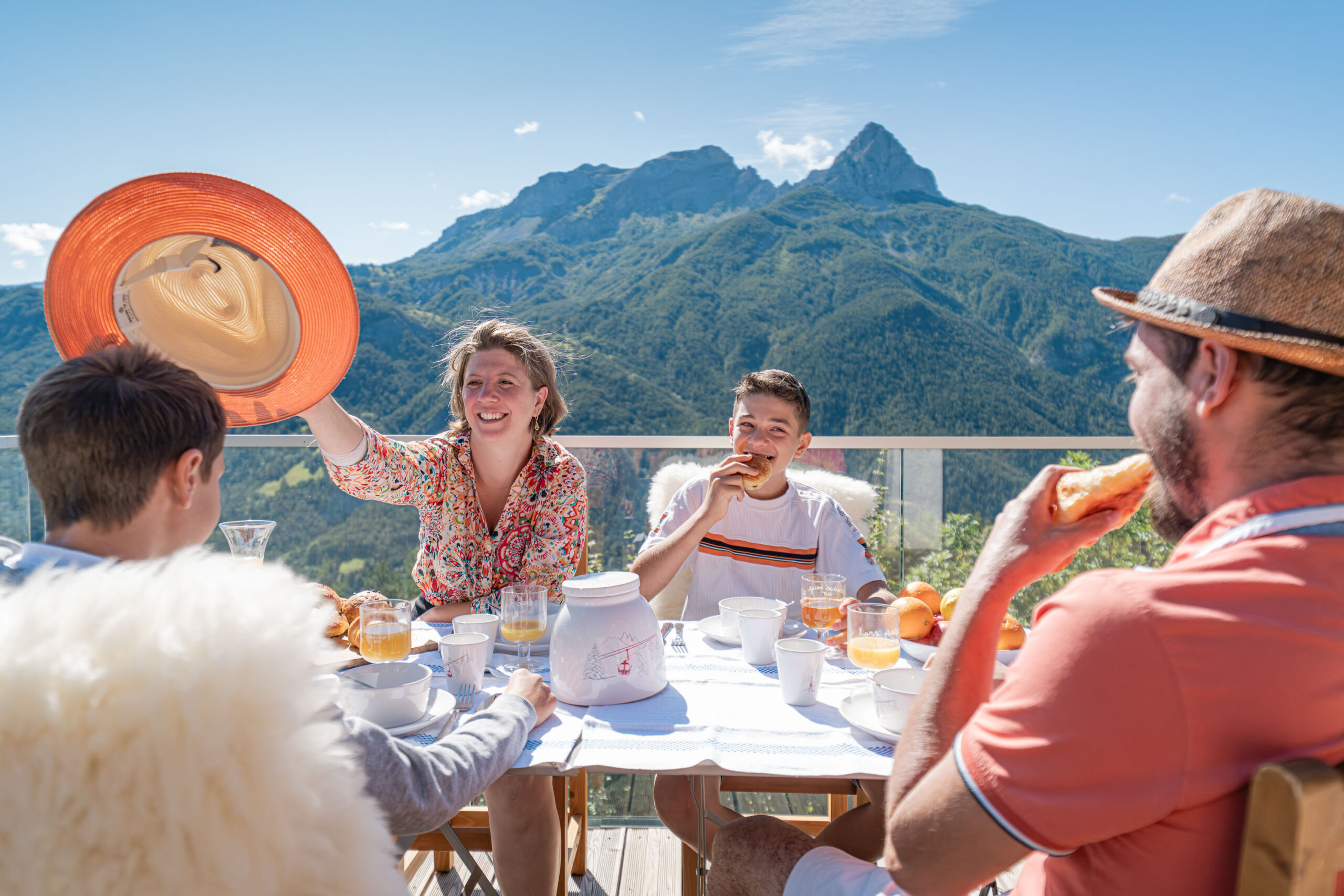 Chapeau de gendarme Ubaye Pra Loup